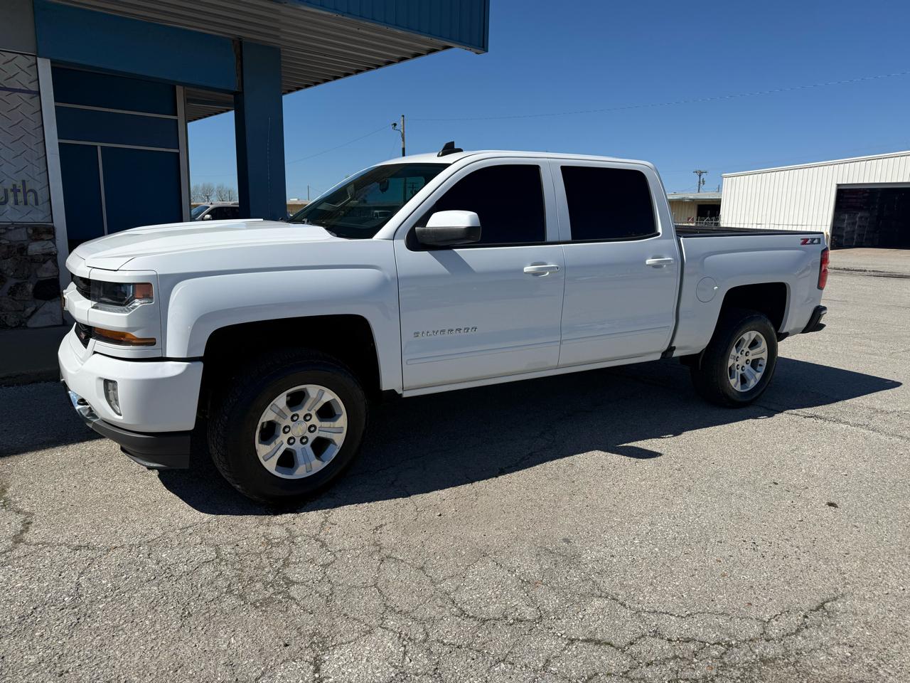 Chevrolet Silverado 1500 4WD Crew Cab 143.5" LT w/2LT 2018
