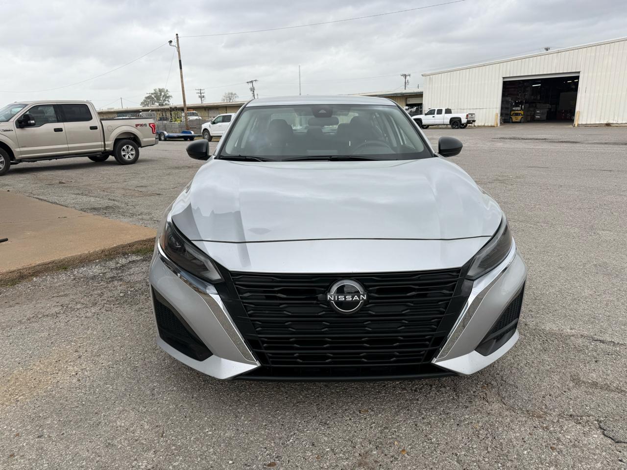 Nissan Altima 2.5 SV Sedan 2024