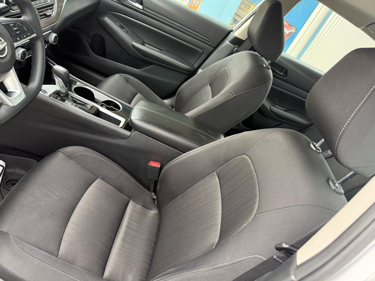 Nissan Altima 2.5 SV Sedan 2024