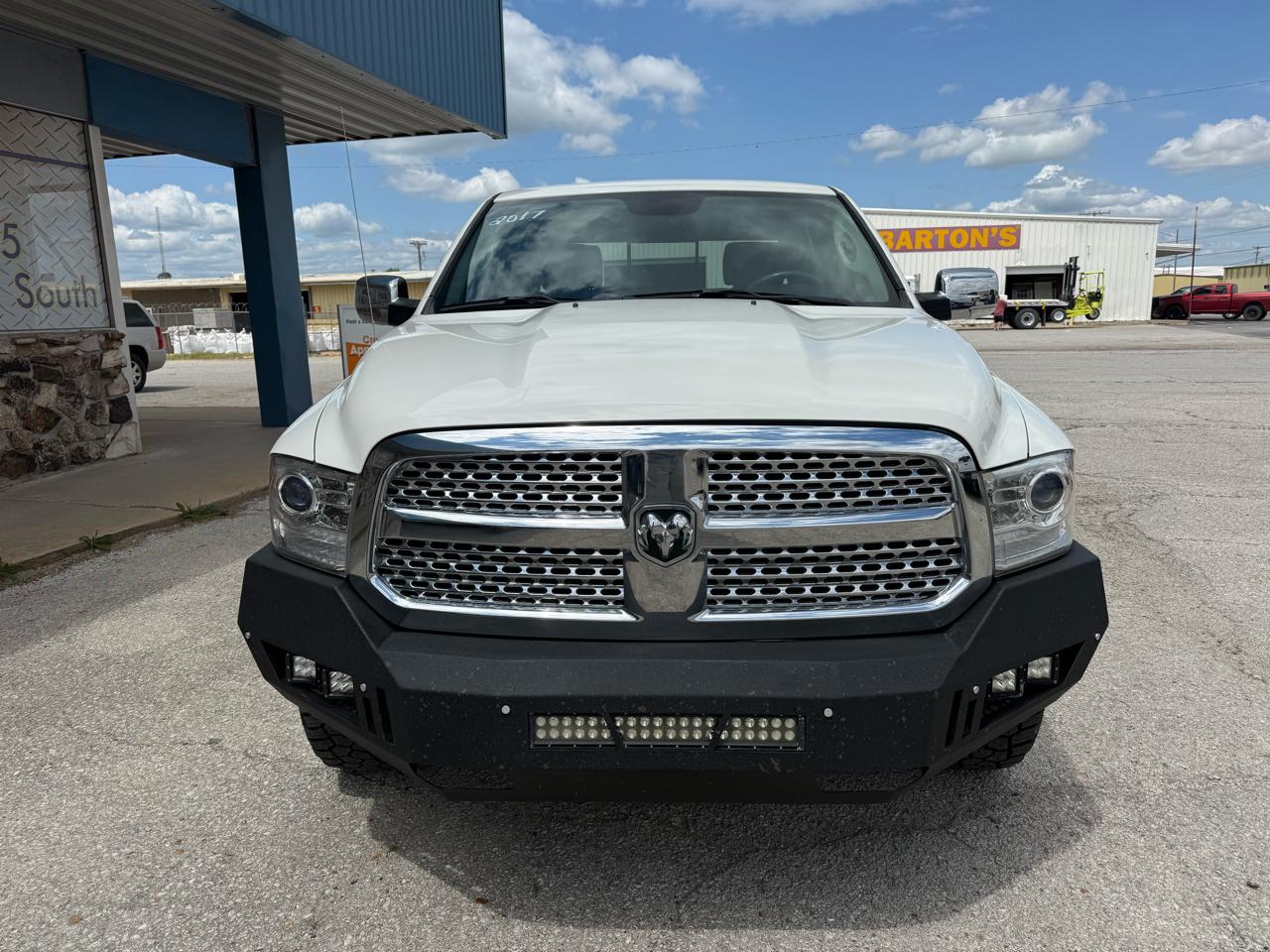 RAM 1500 Laramie 4x4 Crew Cab 5'7" Box 2017
