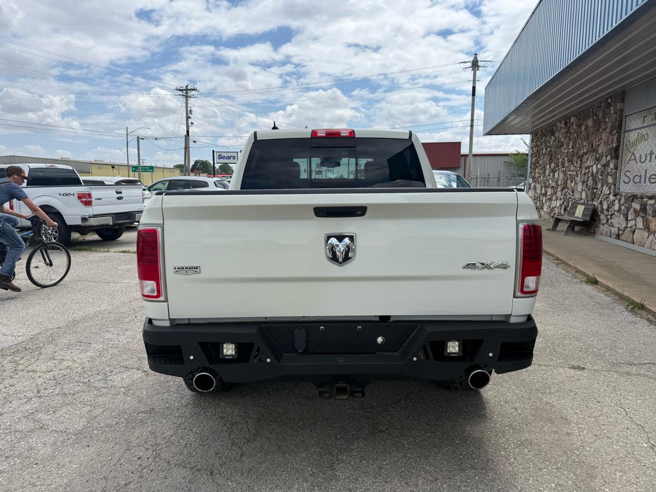 RAM 1500 Laramie 4x4 Crew Cab 5'7" Box 2017