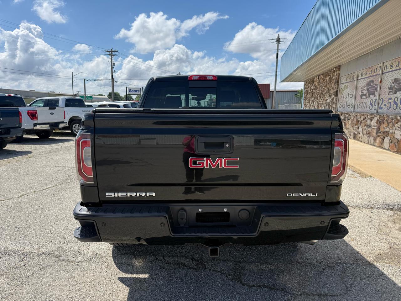 GMC Sierra 1500 4WD Crew Cab 143.5" Denali 2018
