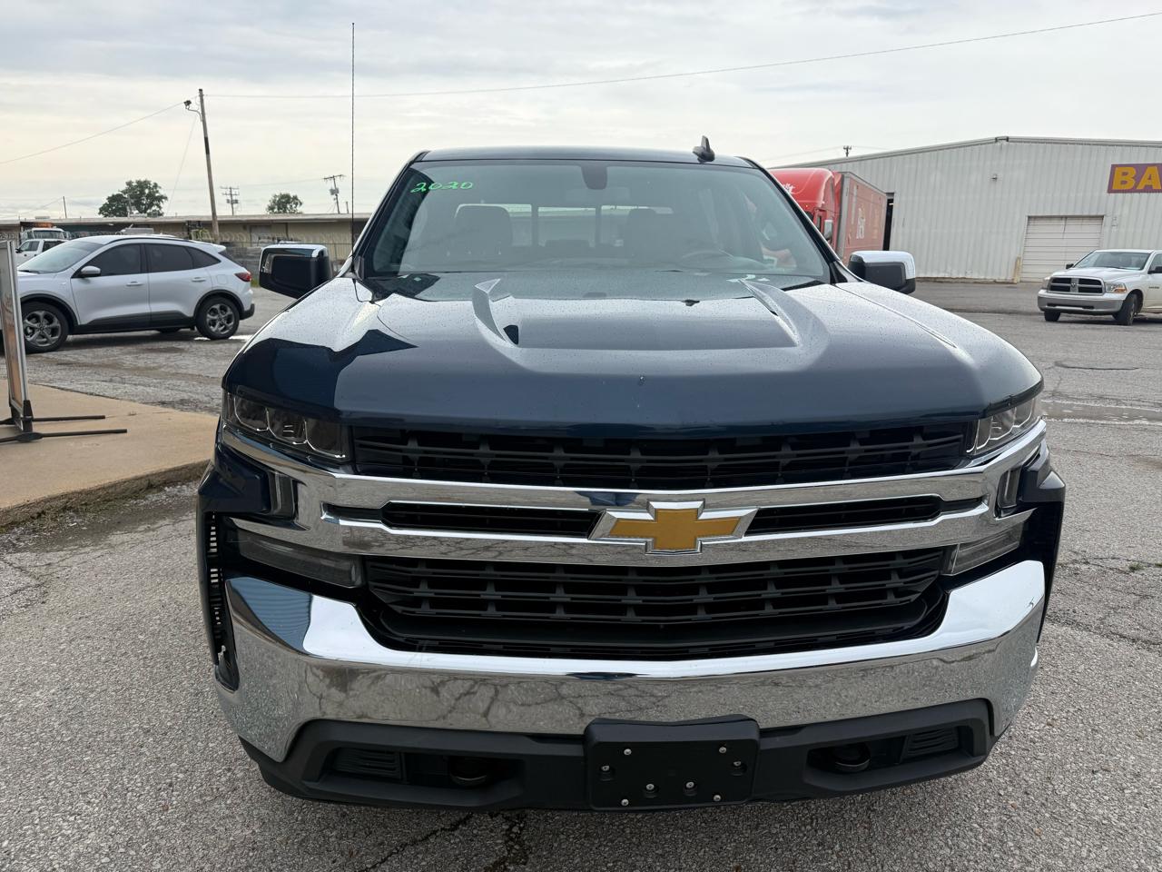 Chevrolet Silverado 1500 4WD Crew Cab 147" LT 2020