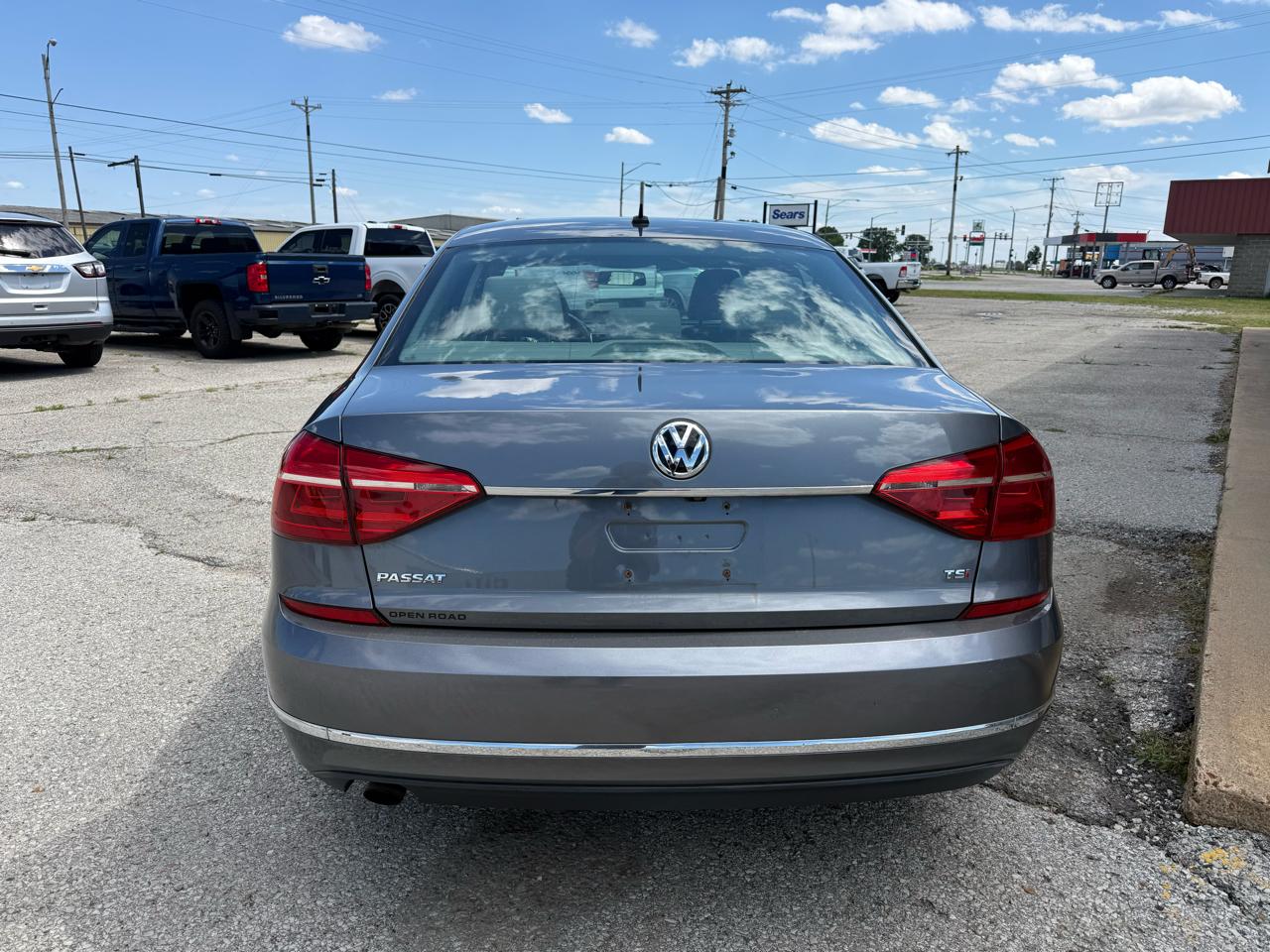 Volkswagen Passat 4dr Sdn 1.8T Auto S PZEV 2016