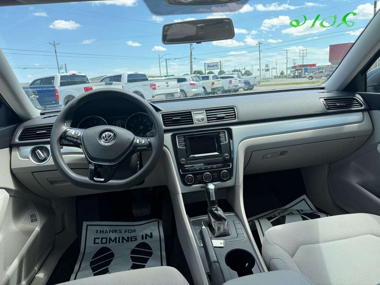 Volkswagen Passat 4dr Sdn 1.8T Auto S PZEV 2016