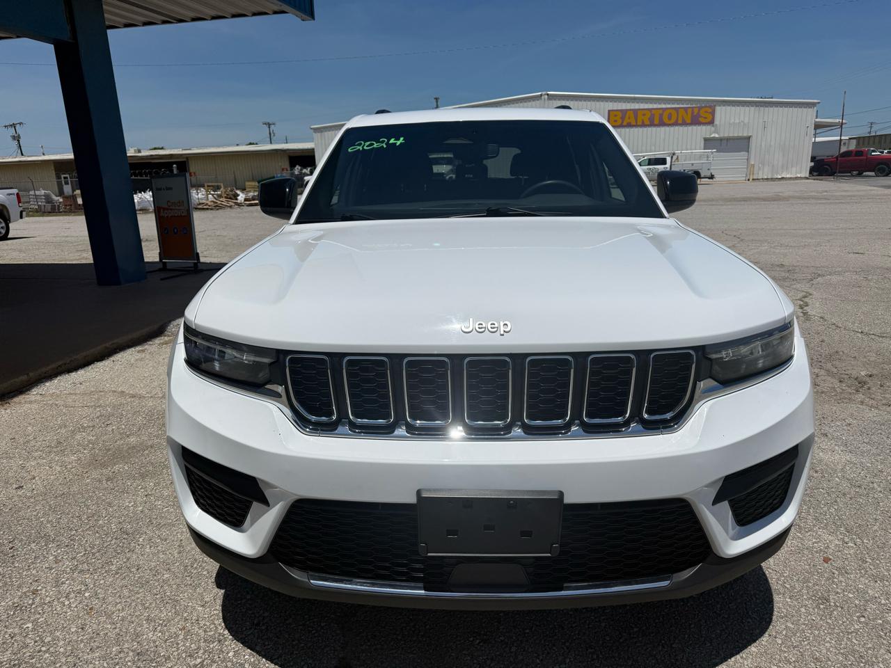 Jeep Grand Cherokee Laredo 4x4 2024
