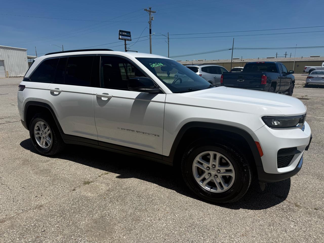 Jeep Grand Cherokee Laredo 4x4 2024
