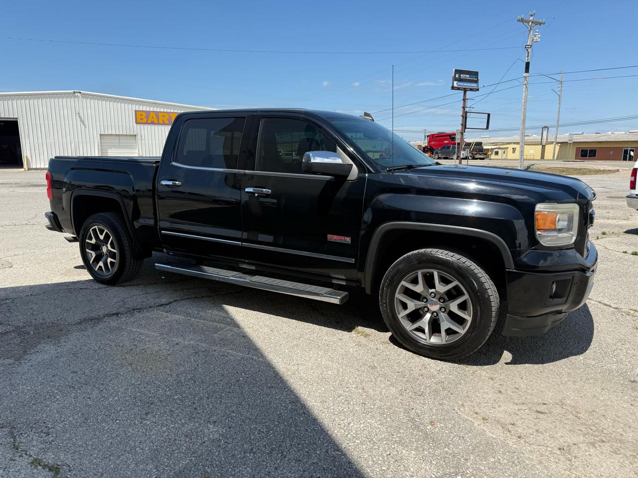 GMC Sierra 1500 4WD Crew Cab 143.5" SLT 2015