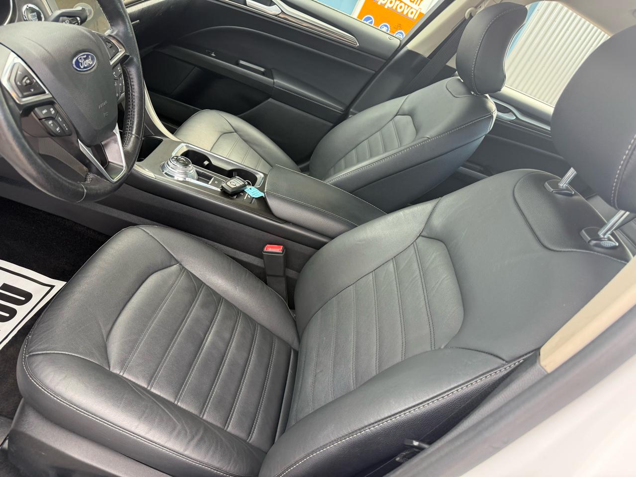 Ford Fusion Hybrid SE FWD 2018