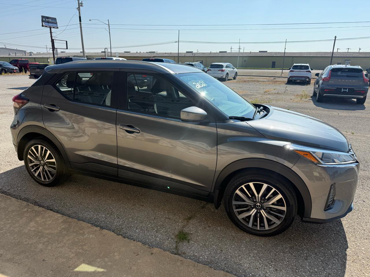 2021 Nissan Kicks SV FWD