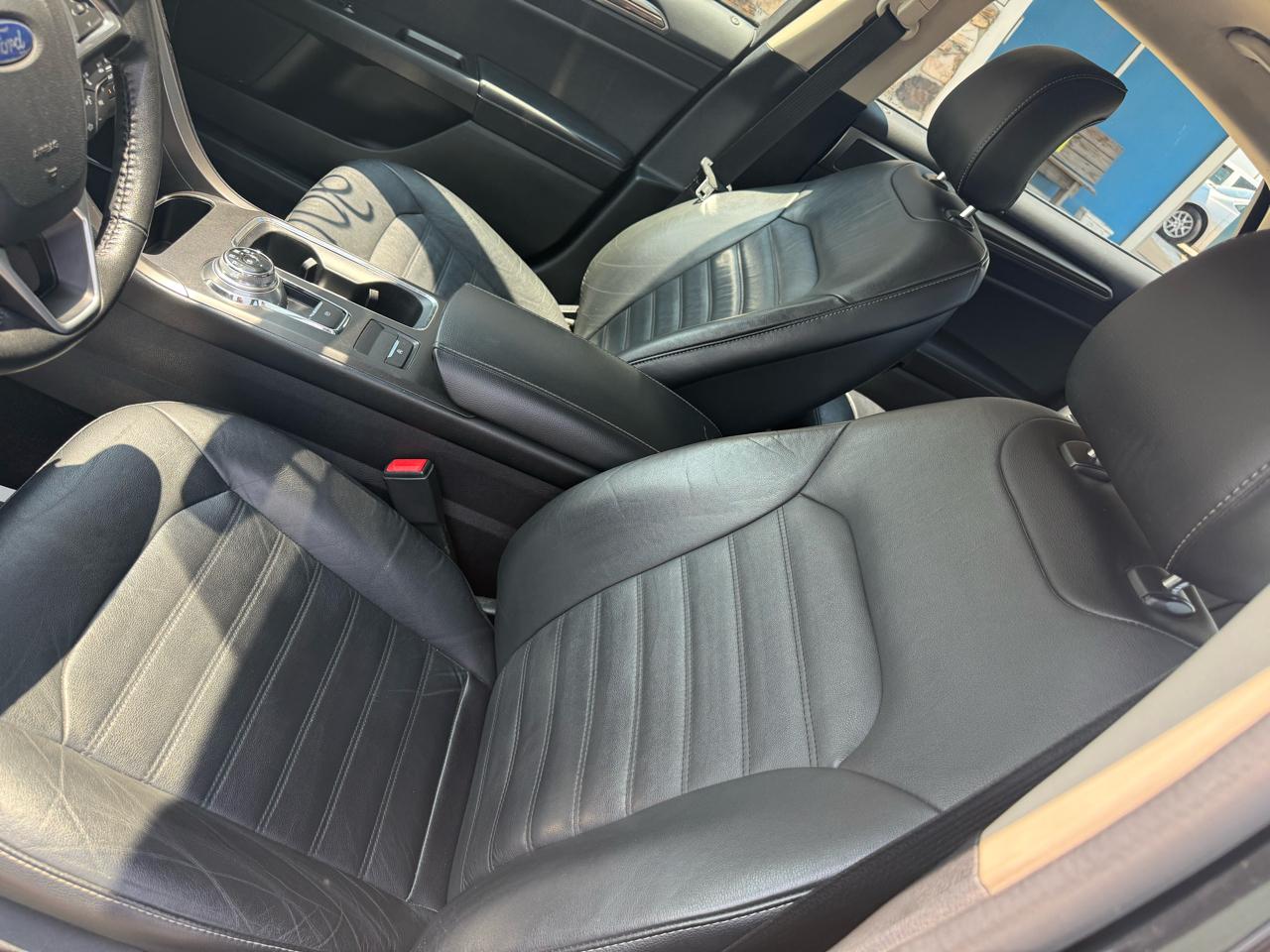 Ford Fusion SE FWD 2017