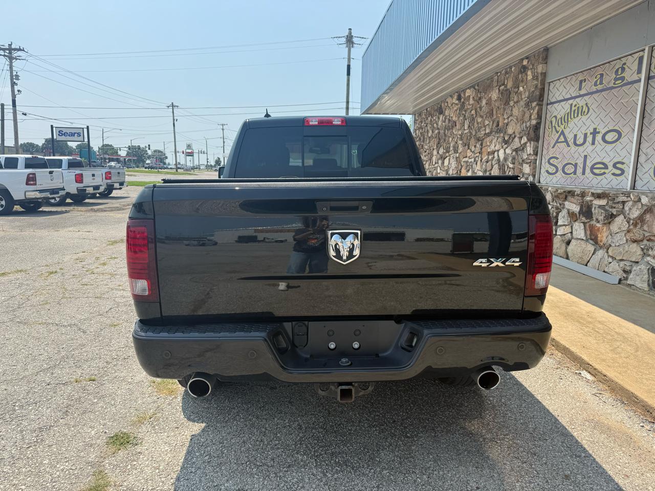 RAM 1500 4WD Quad Cab 140.5" Sport 2015