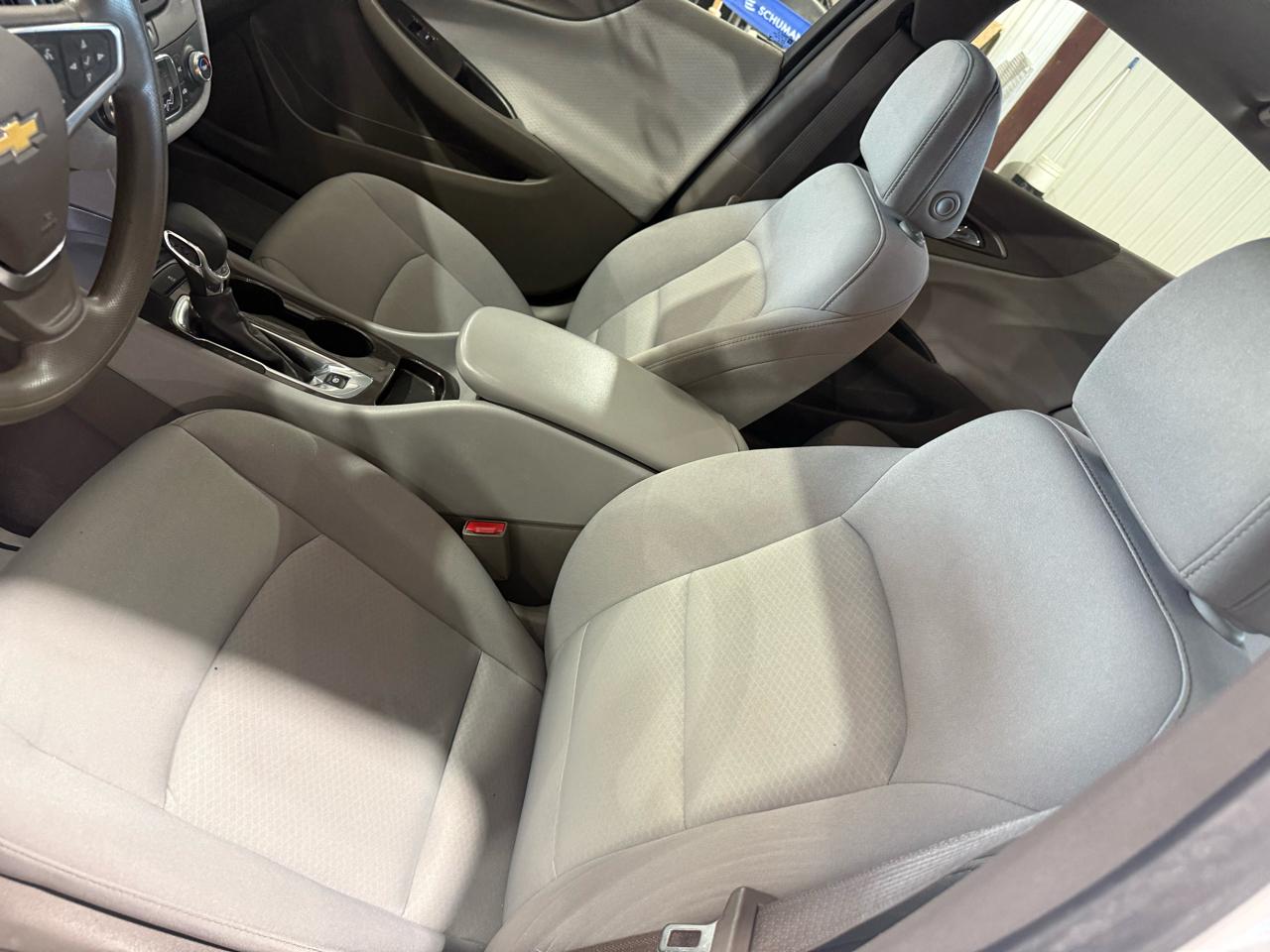 Chevrolet Malibu 4dr Sdn LS w/1FL 2023