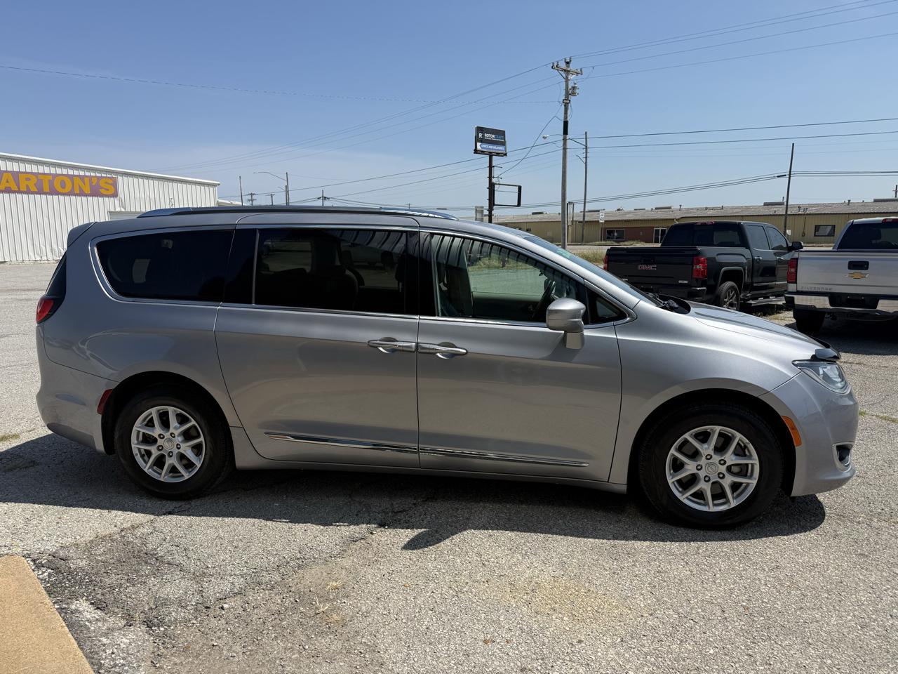 Chrysler Pacifica Touring L FWD 2020