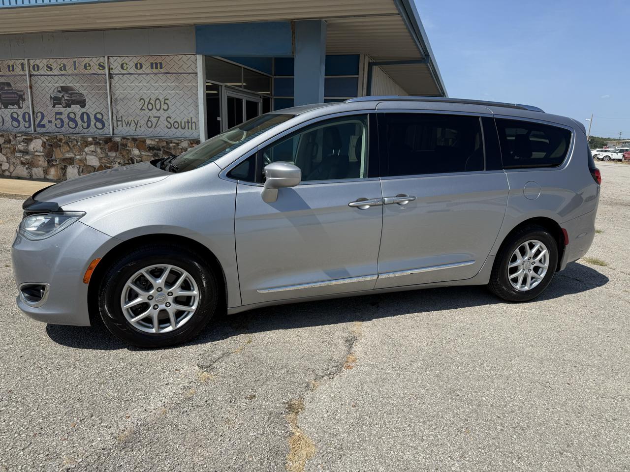 Chrysler Pacifica Touring L FWD 2020