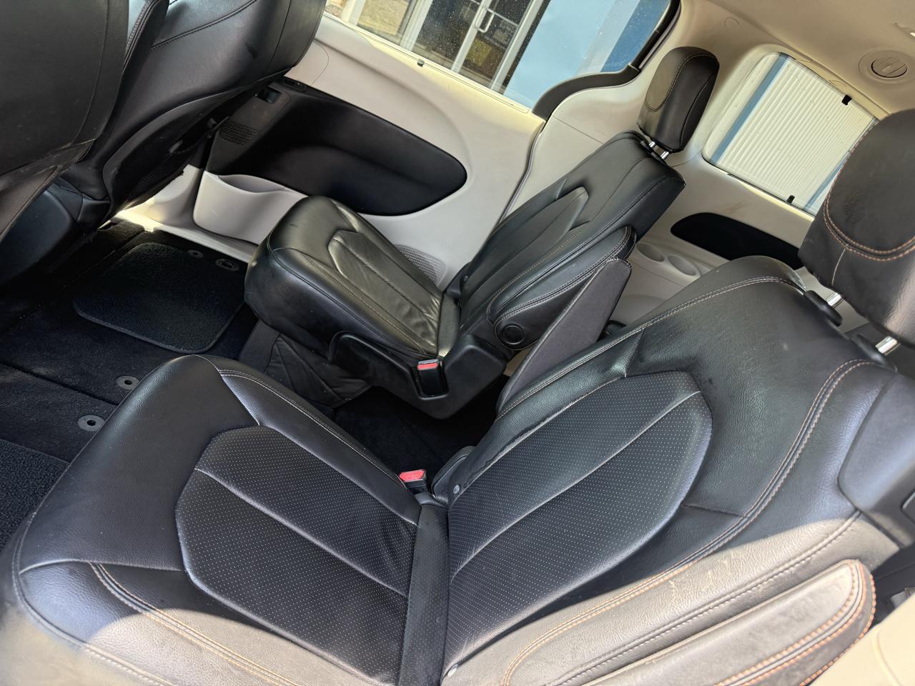 Chrysler Pacifica Touring L FWD 2020