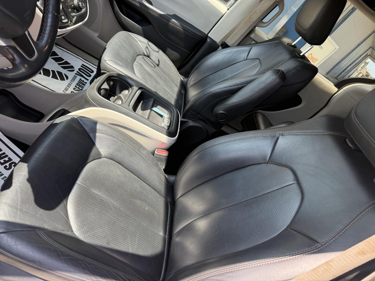 Chrysler Pacifica Touring L FWD 2020