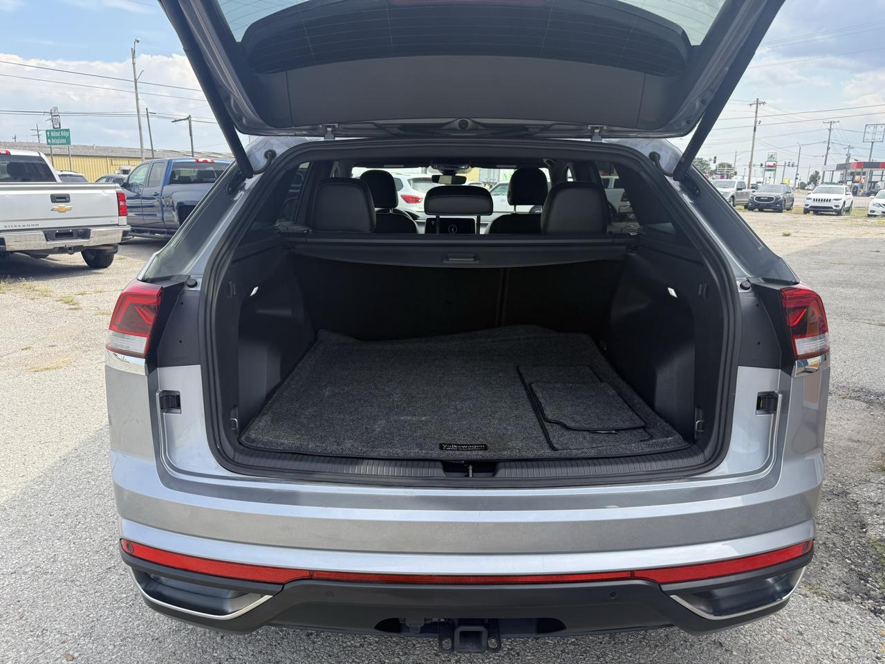 Volkswagen Atlas Cross Sport 2.0T SE w/Technology 4MOTION 2024