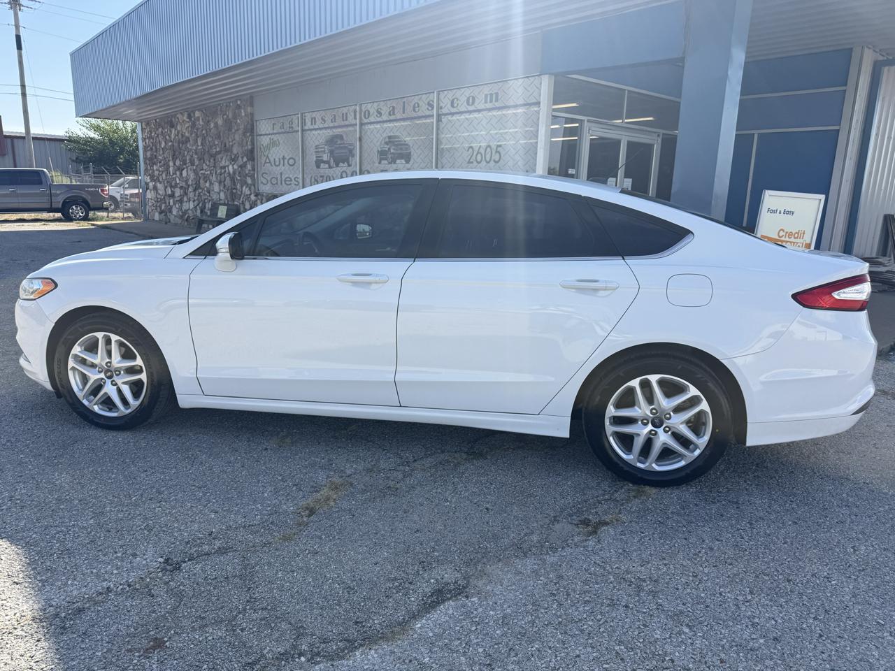 2016 Ford Fusion 4dr Sdn SE FWD