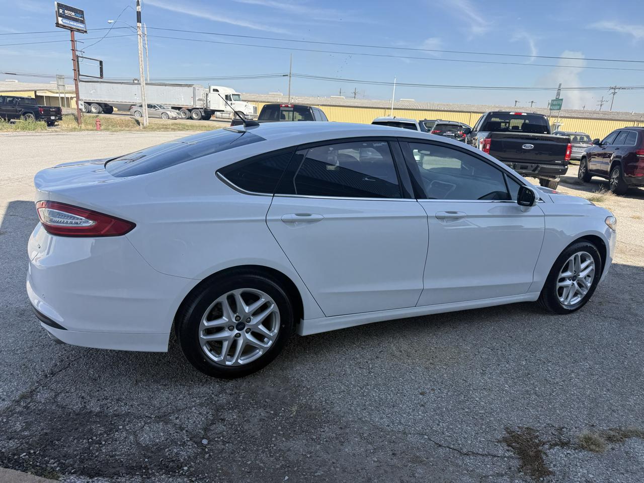Ford Fusion 4dr Sdn SE FWD 2016
