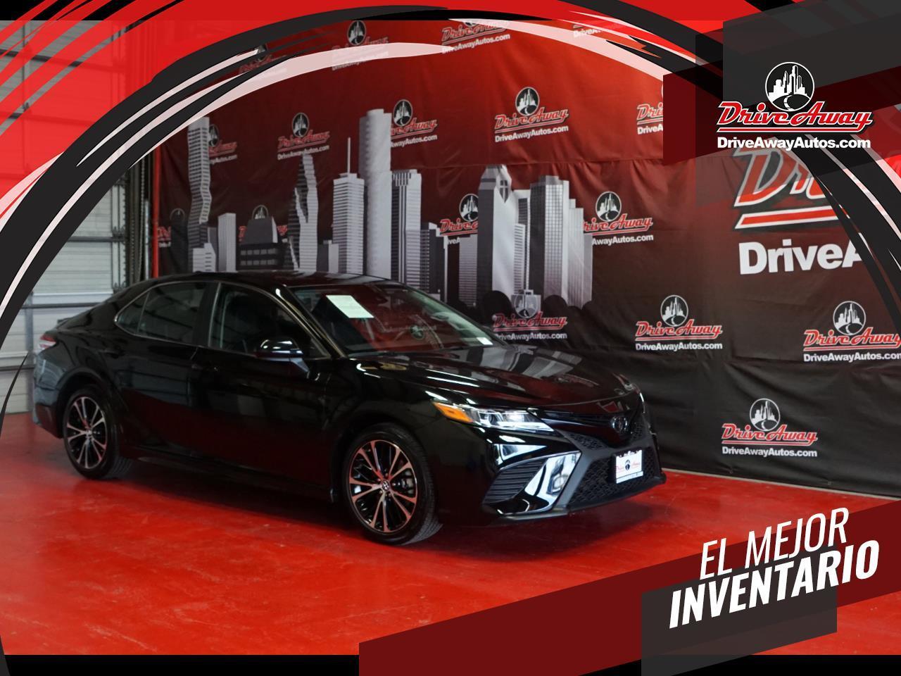 Toyota Camry SE Auto (Natl) 2020