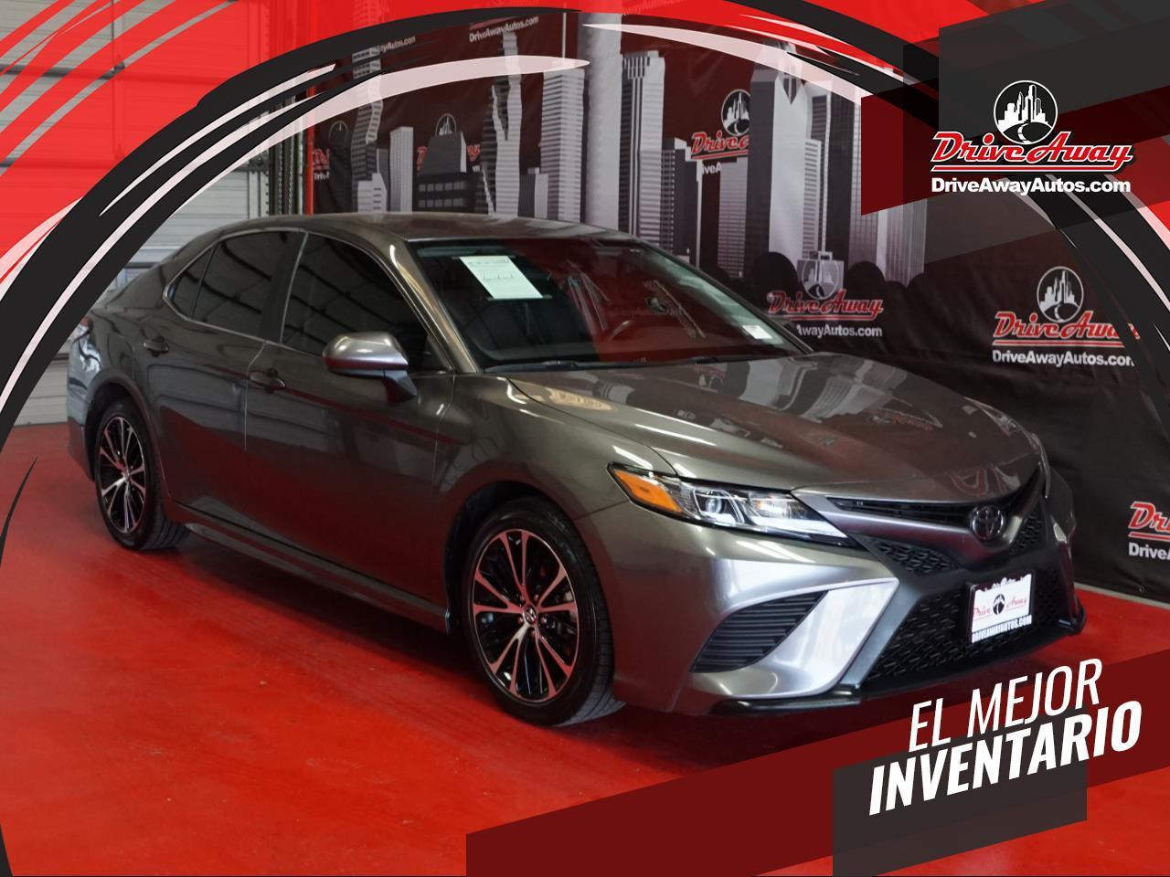Toyota Camry XLE Auto (Natl) 2019
