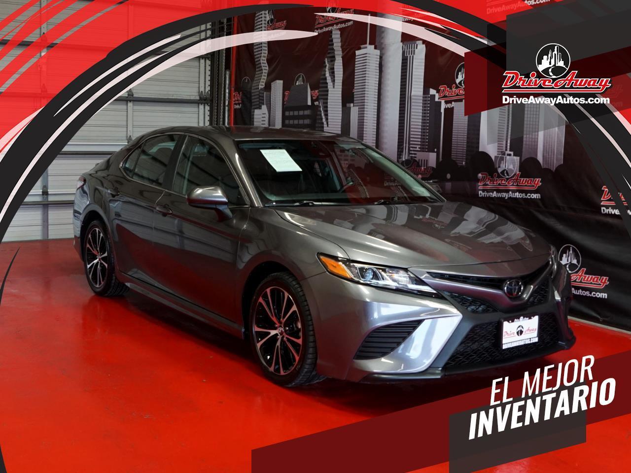 Toyota Camry SE Auto (Natl) 2020