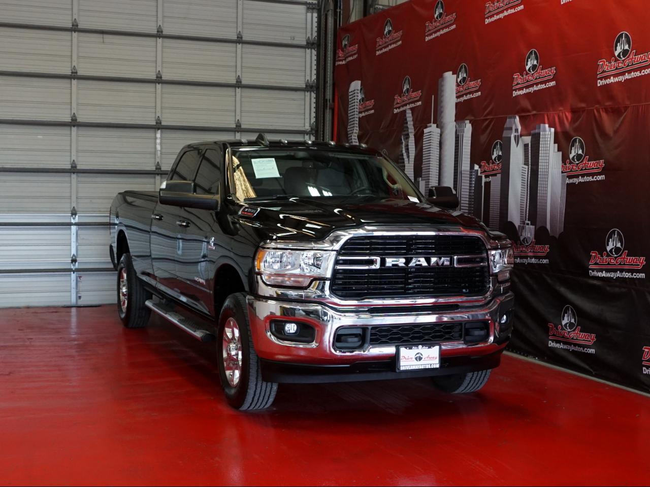 RAM 3500 Big Horn 4x4 Crew Cab 8' Box 2019