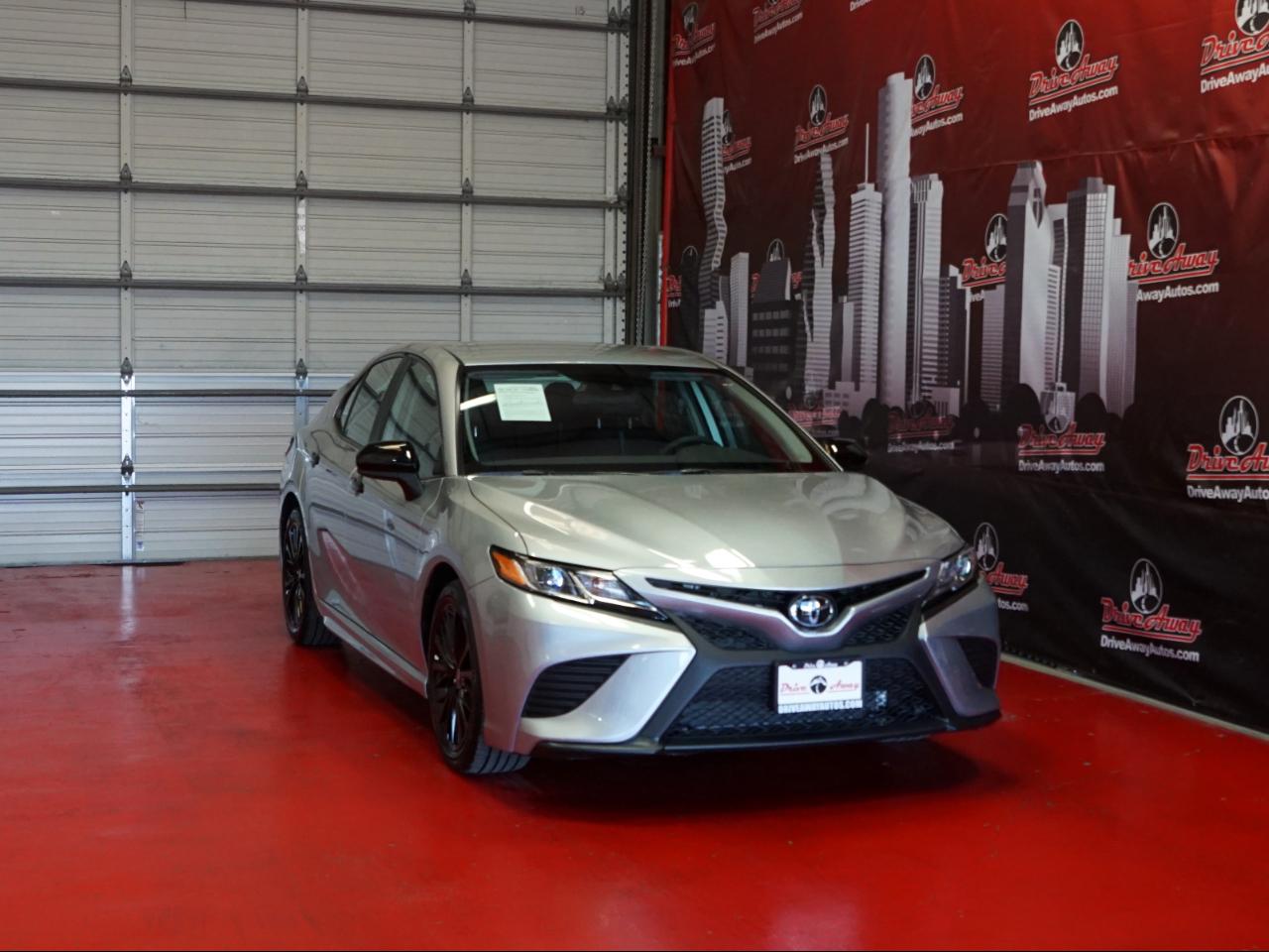 Toyota Camry SE Auto AWD (Natl) 2020