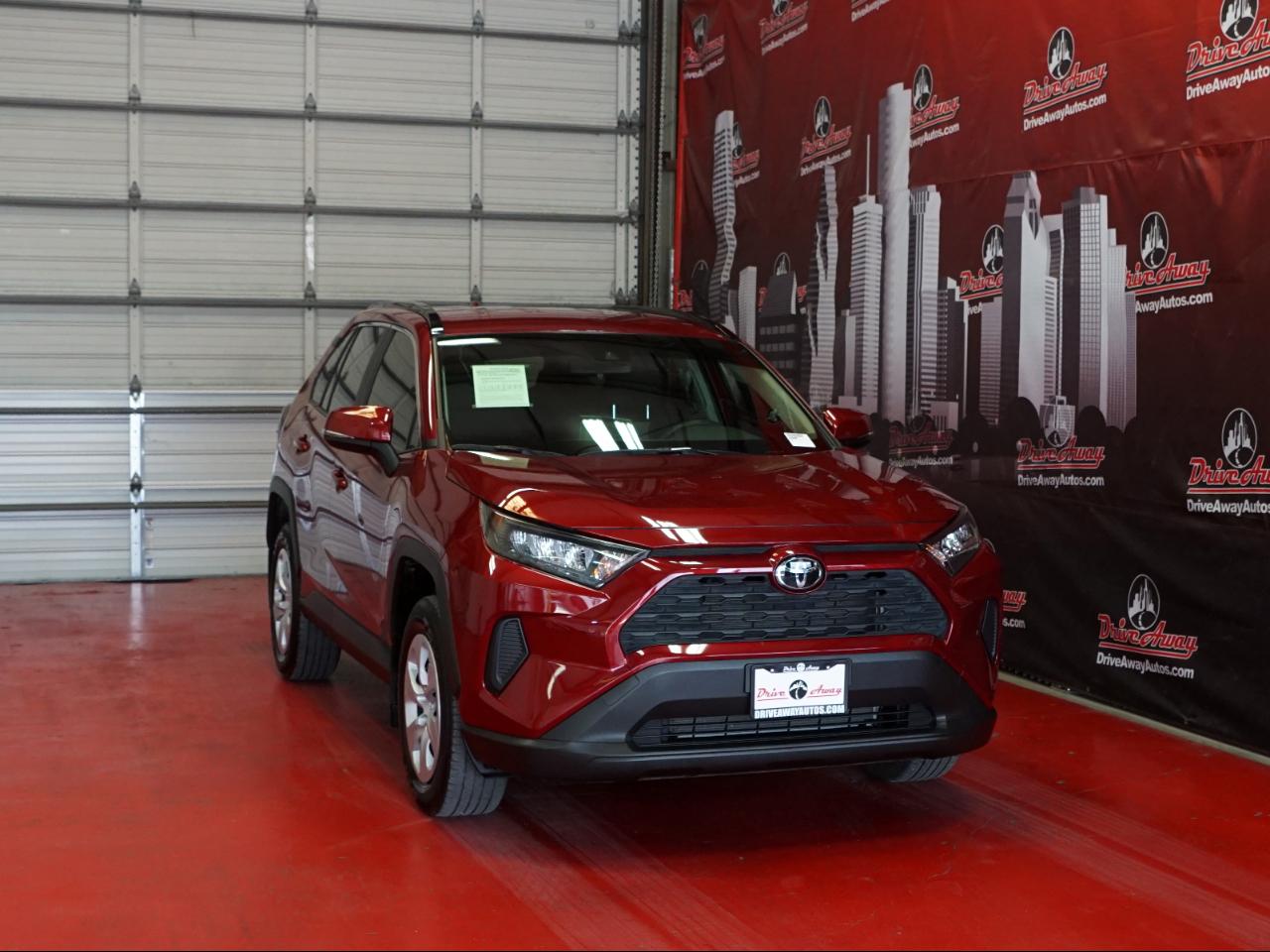 Toyota RAV4 LE AWD (Natl) 2019