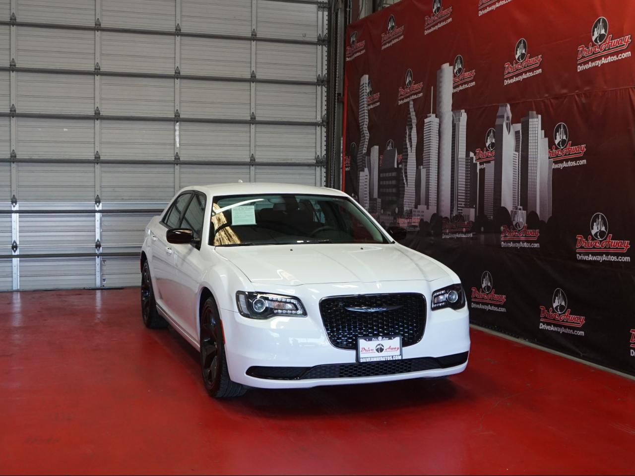 2020 Chrysler 300 Touring RWD