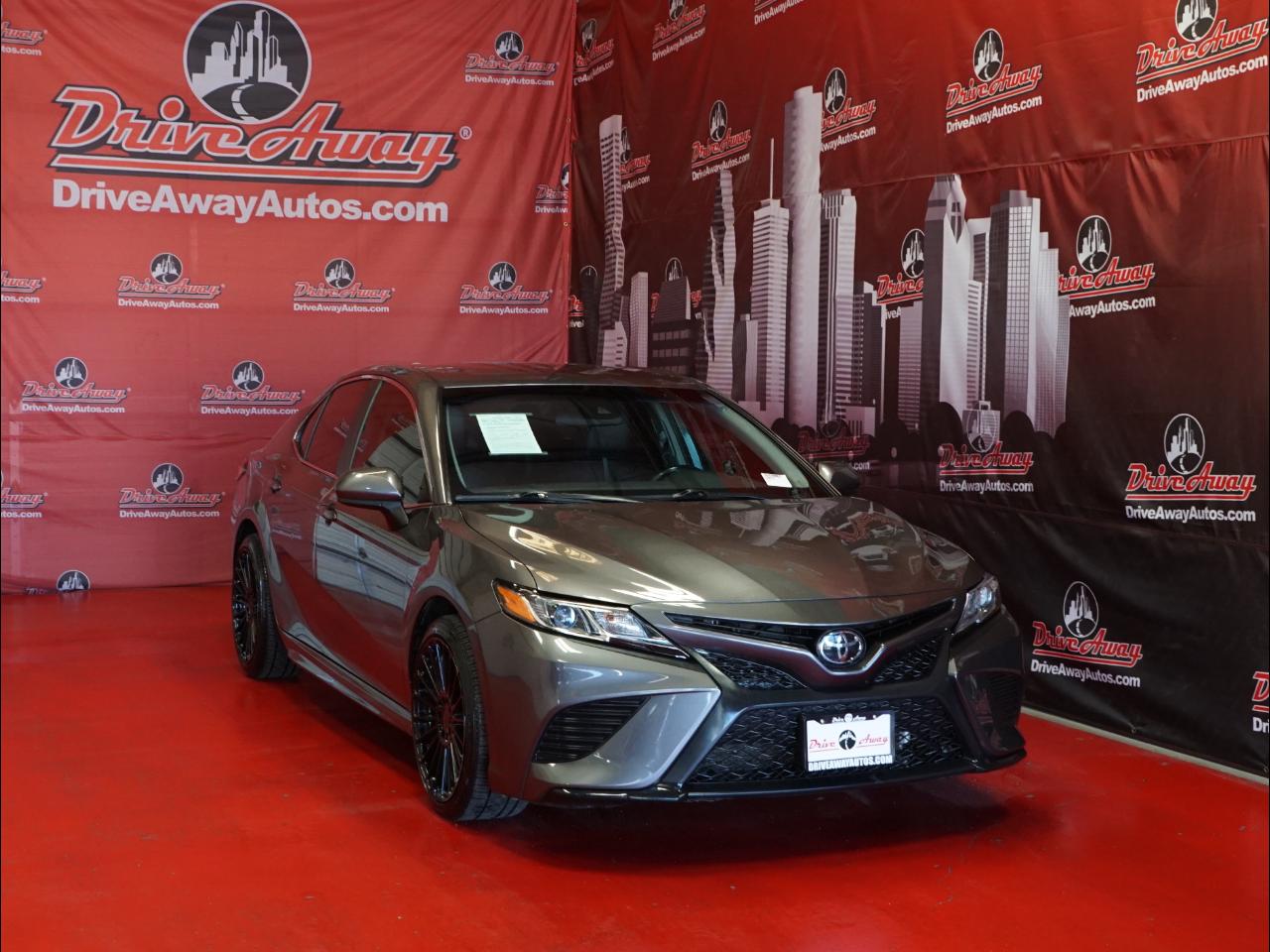 Toyota Camry XLE Auto (Natl) 2019