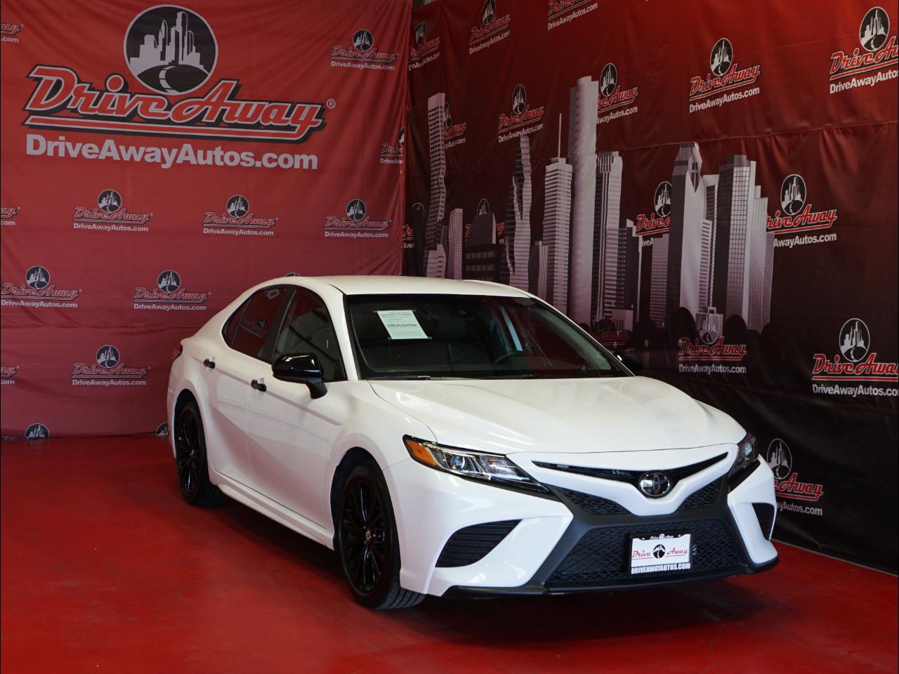 Toyota Camry SE Auto (Natl) 2020