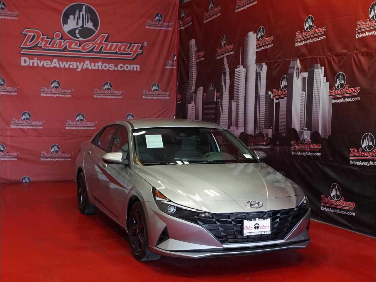 Hyundai Elantra SEL IVT *Ltd Avail* 2021