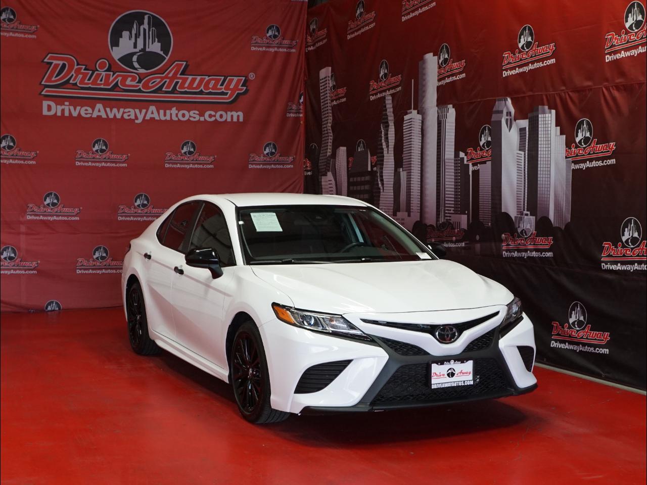 Toyota Camry LE Auto (Natl) 2022