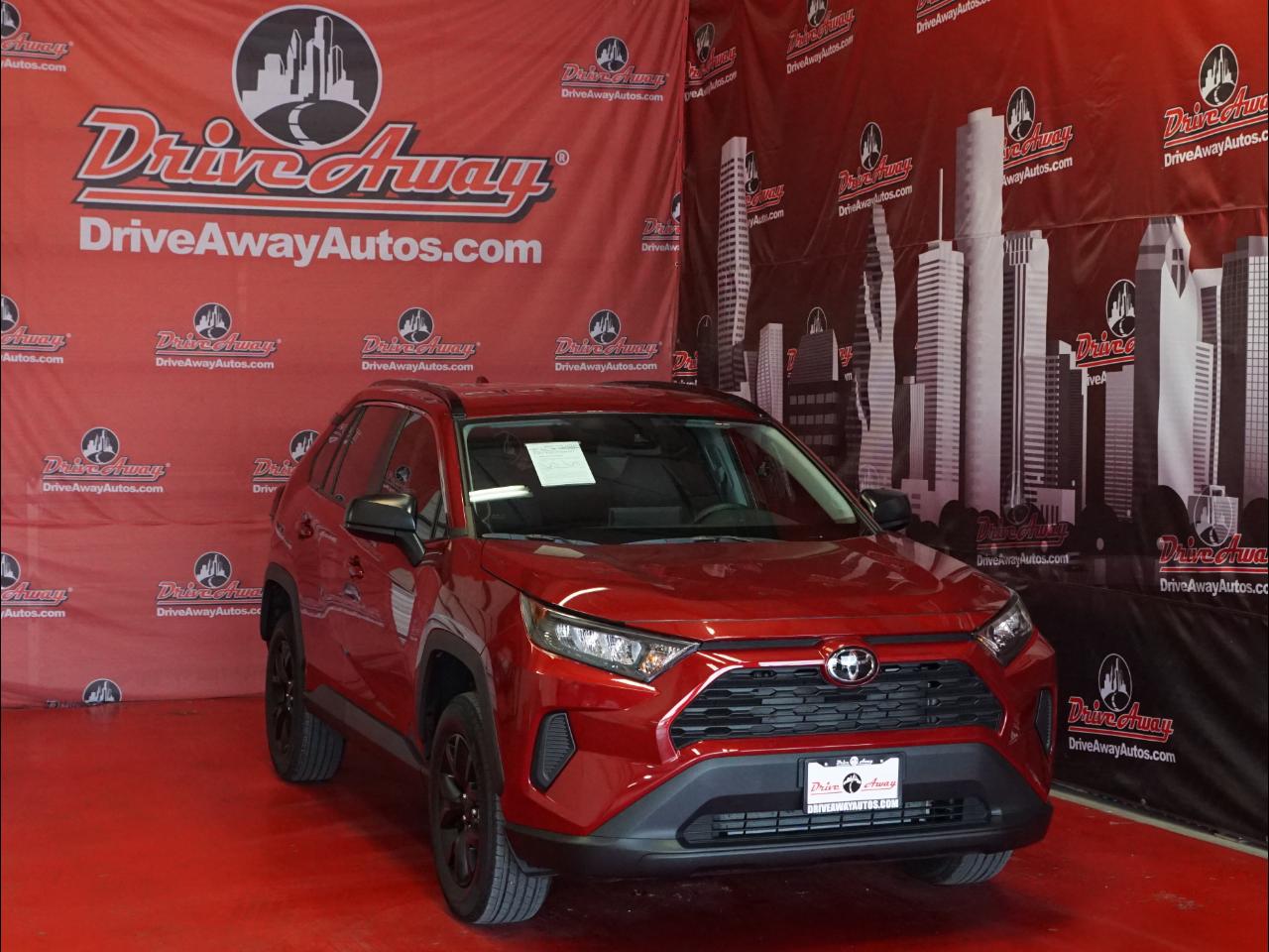 Toyota RAV4 LE FWD (Natl) 2021