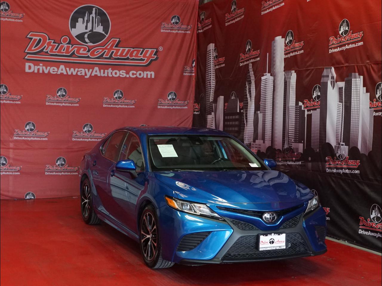 Toyota Camry XLE Auto (Natl) 2019
