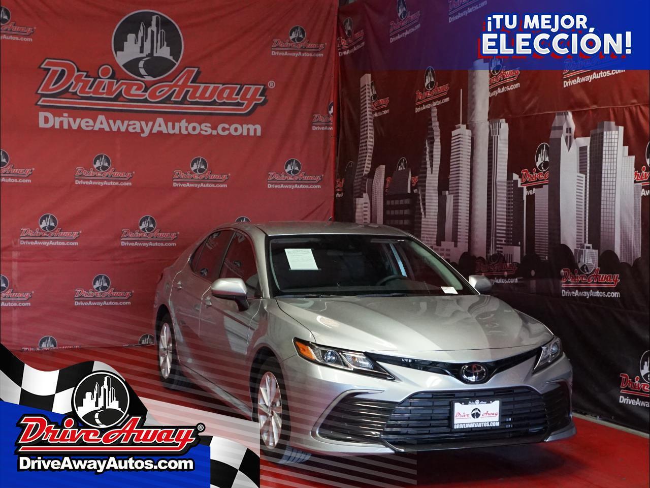 Toyota Camry LE Auto (Natl) 2022