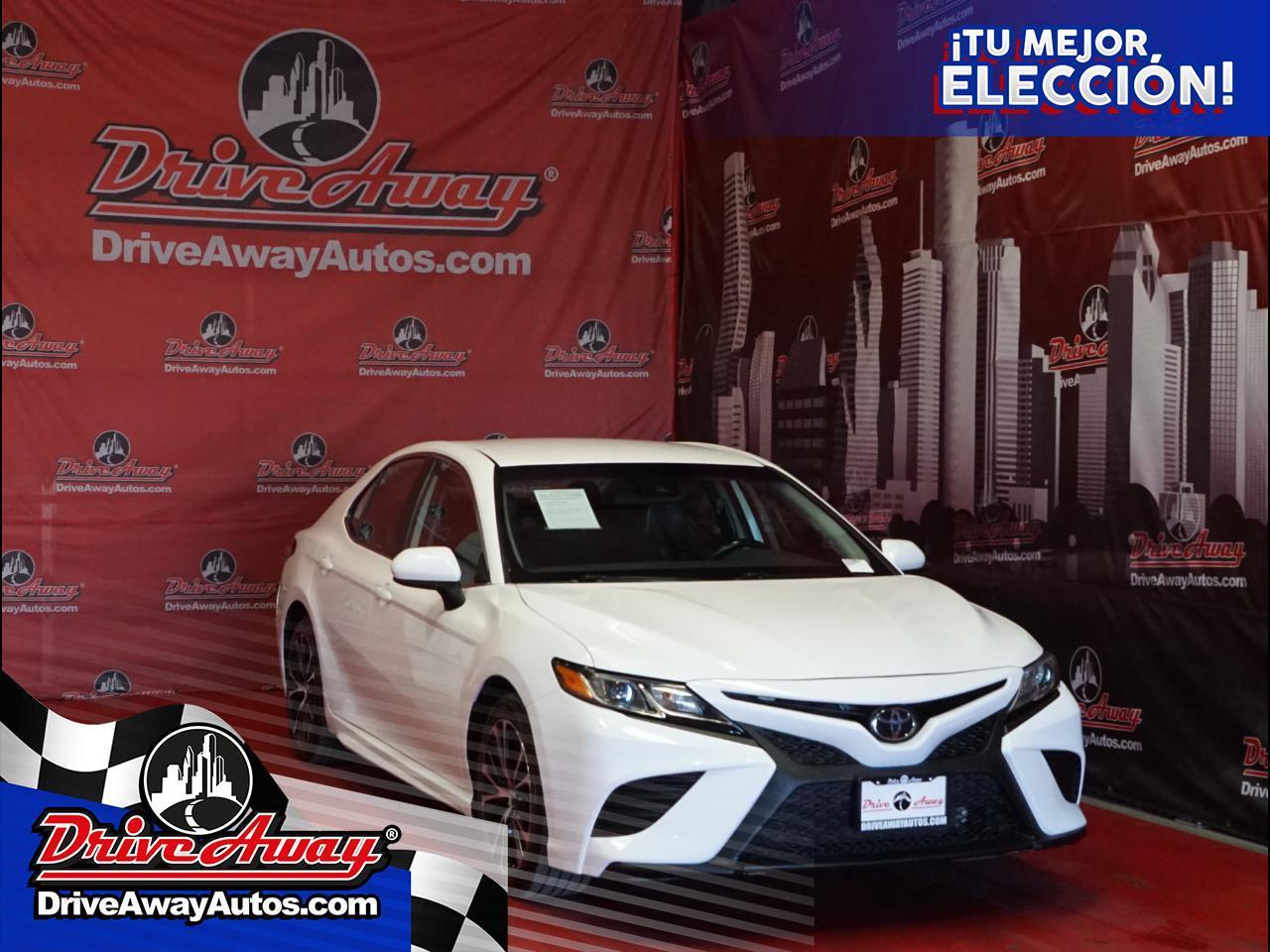Toyota Camry SE Auto (Natl) 2020