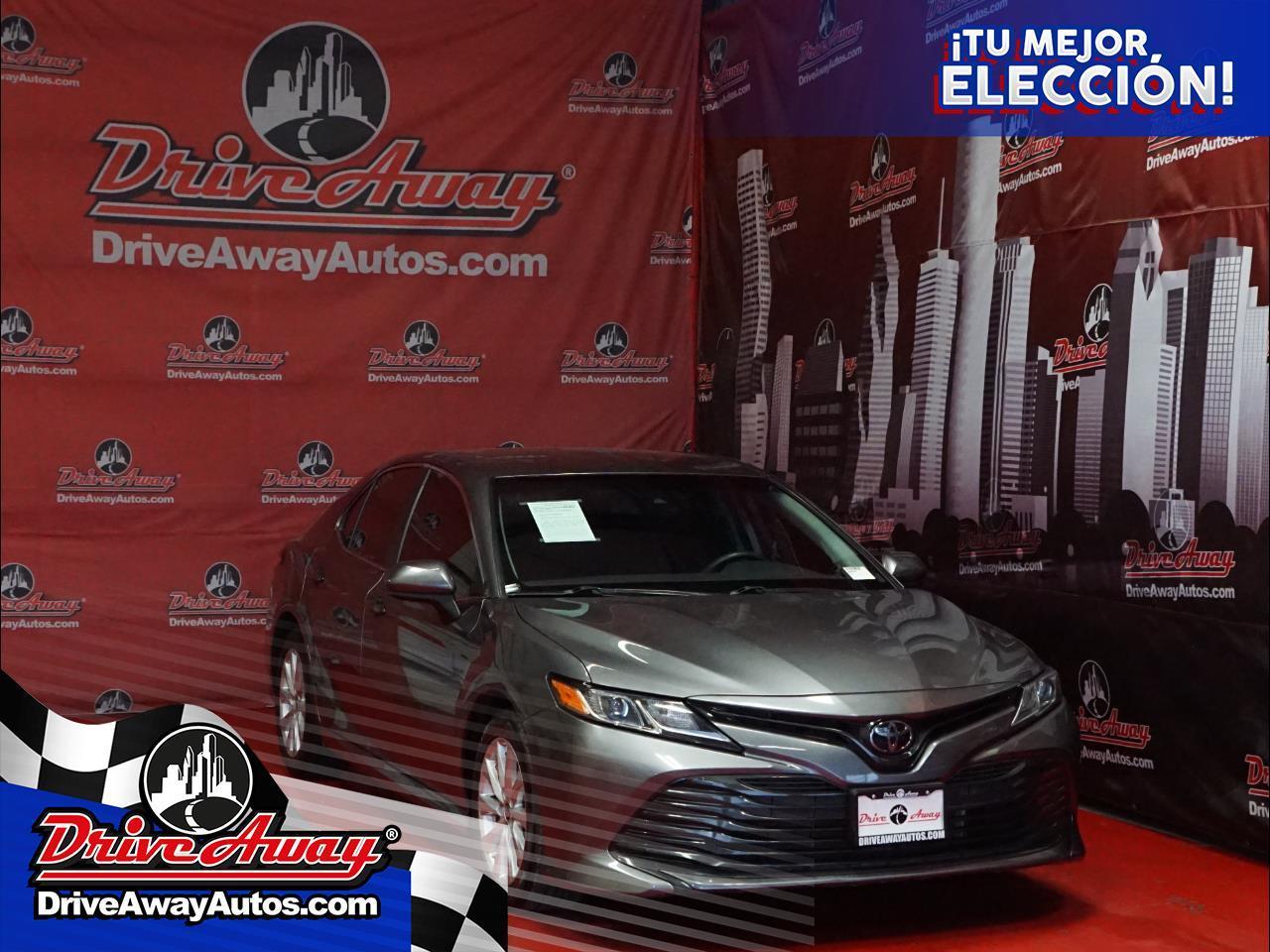 Toyota Camry LE Auto (Natl) 2020
