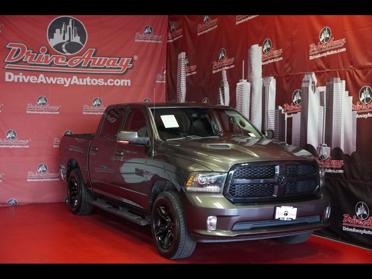 RAM 1500 Night 4x2 Crew Cab 5'7" Box 2017