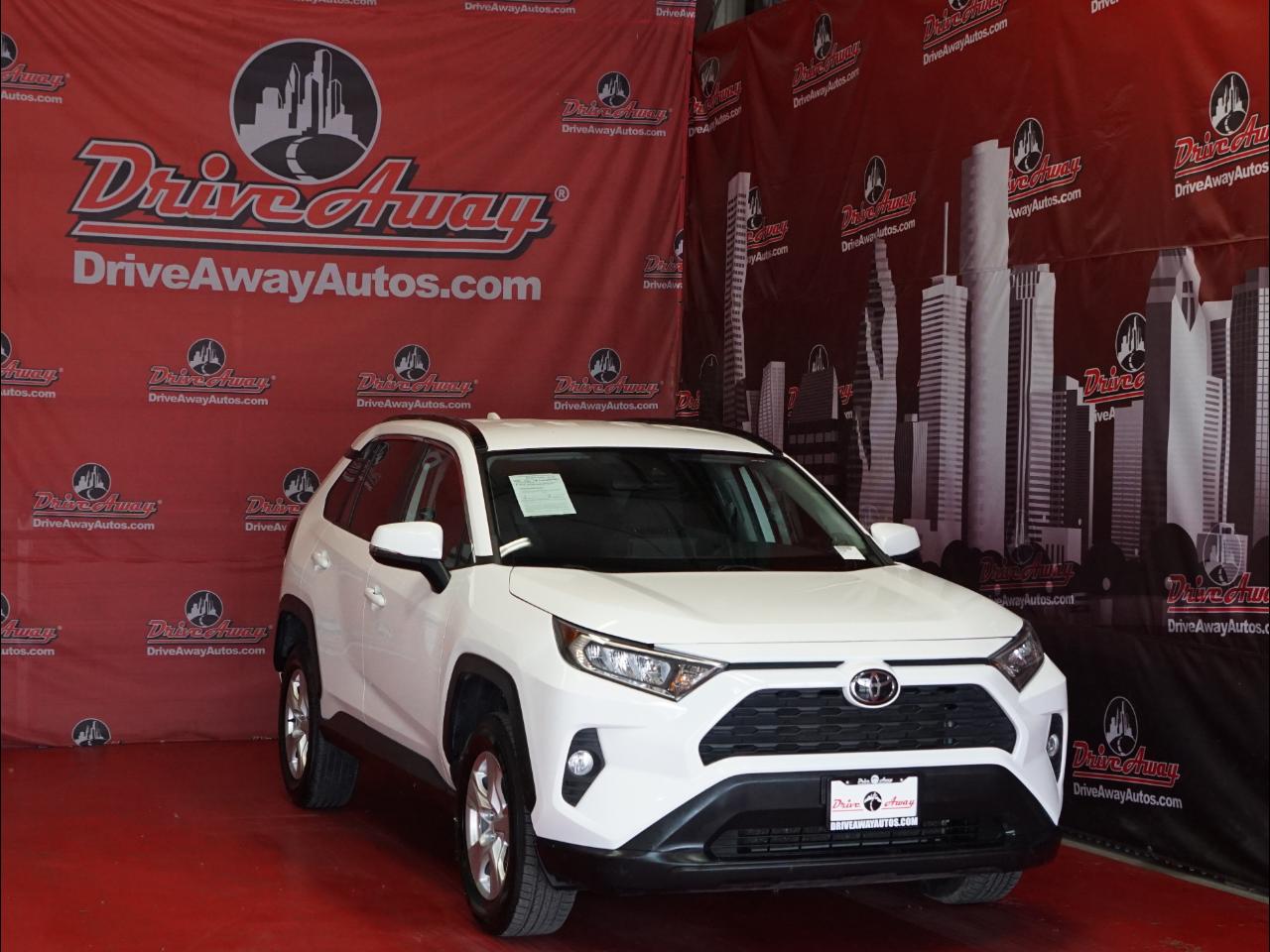 Toyota RAV4 XLE FWD (Natl) 2021