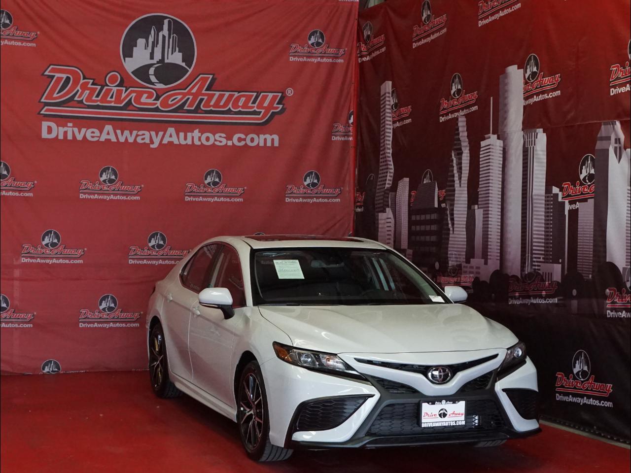 Toyota Camry SE Auto (Natl) 2023