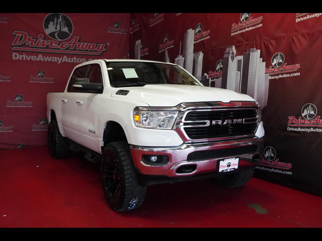 RAM 1500 Big Horn 4x4 Crew Cab 5'7" Box 2020
