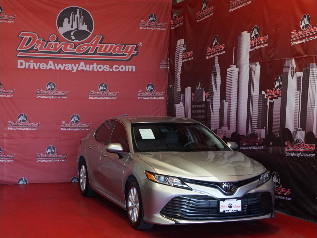 Toyota Camry XLE Auto (Natl) 2018