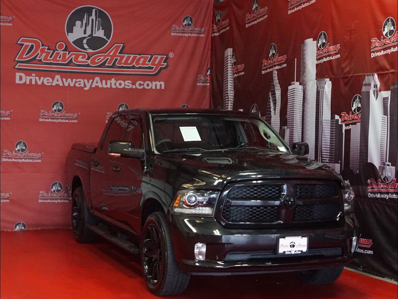 RAM 1500 Night 4x2 Crew Cab 5'7" Box 2017