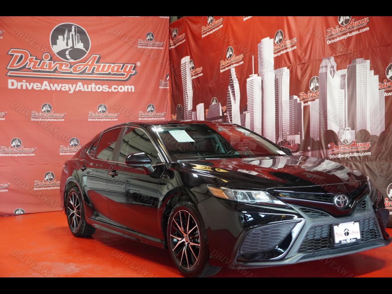 Toyota Camry SE Auto (Natl) 2021