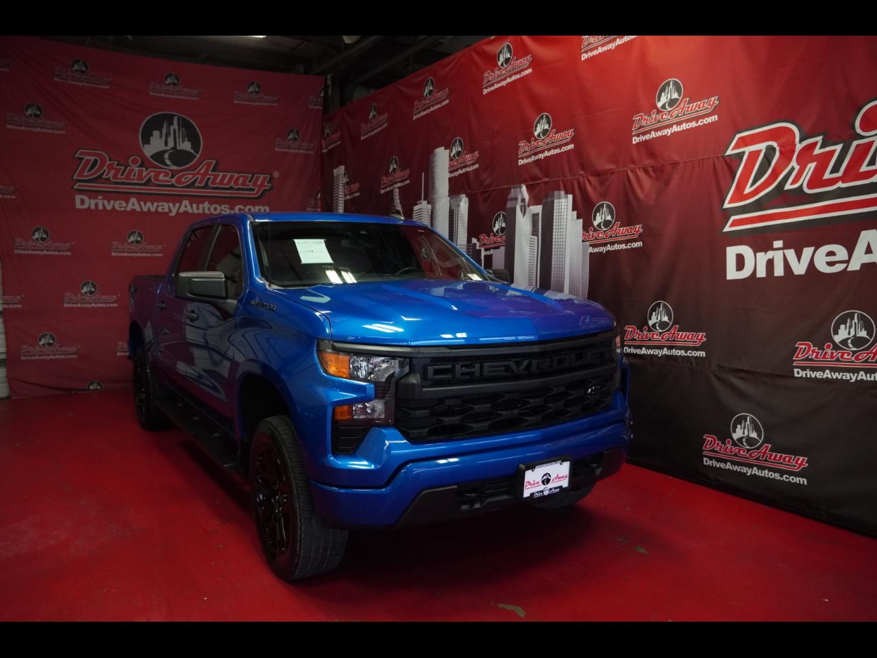 Chevrolet Silverado 1500 2WD Crew Cab 147" Custom 2022