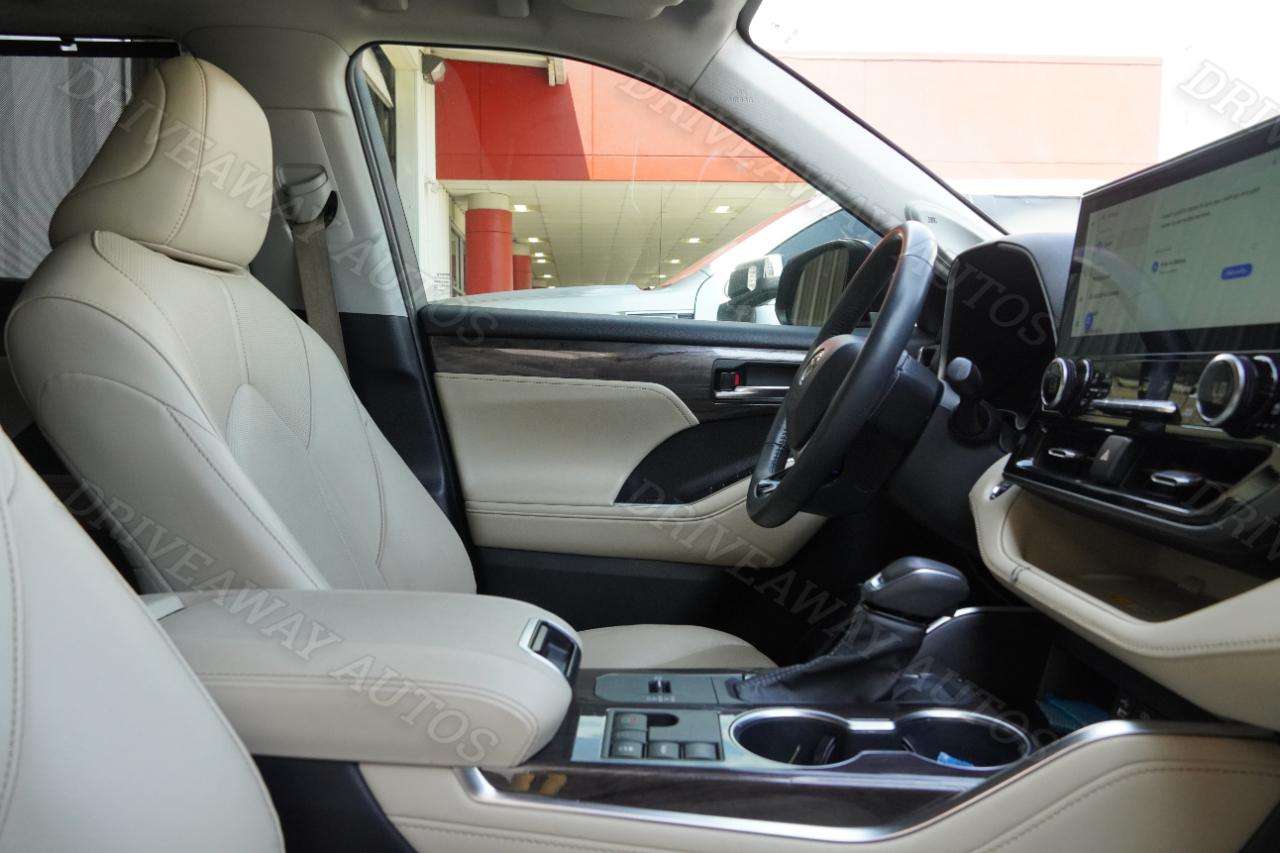 Toyota Highlander Platinum FWD (Natl) 2023