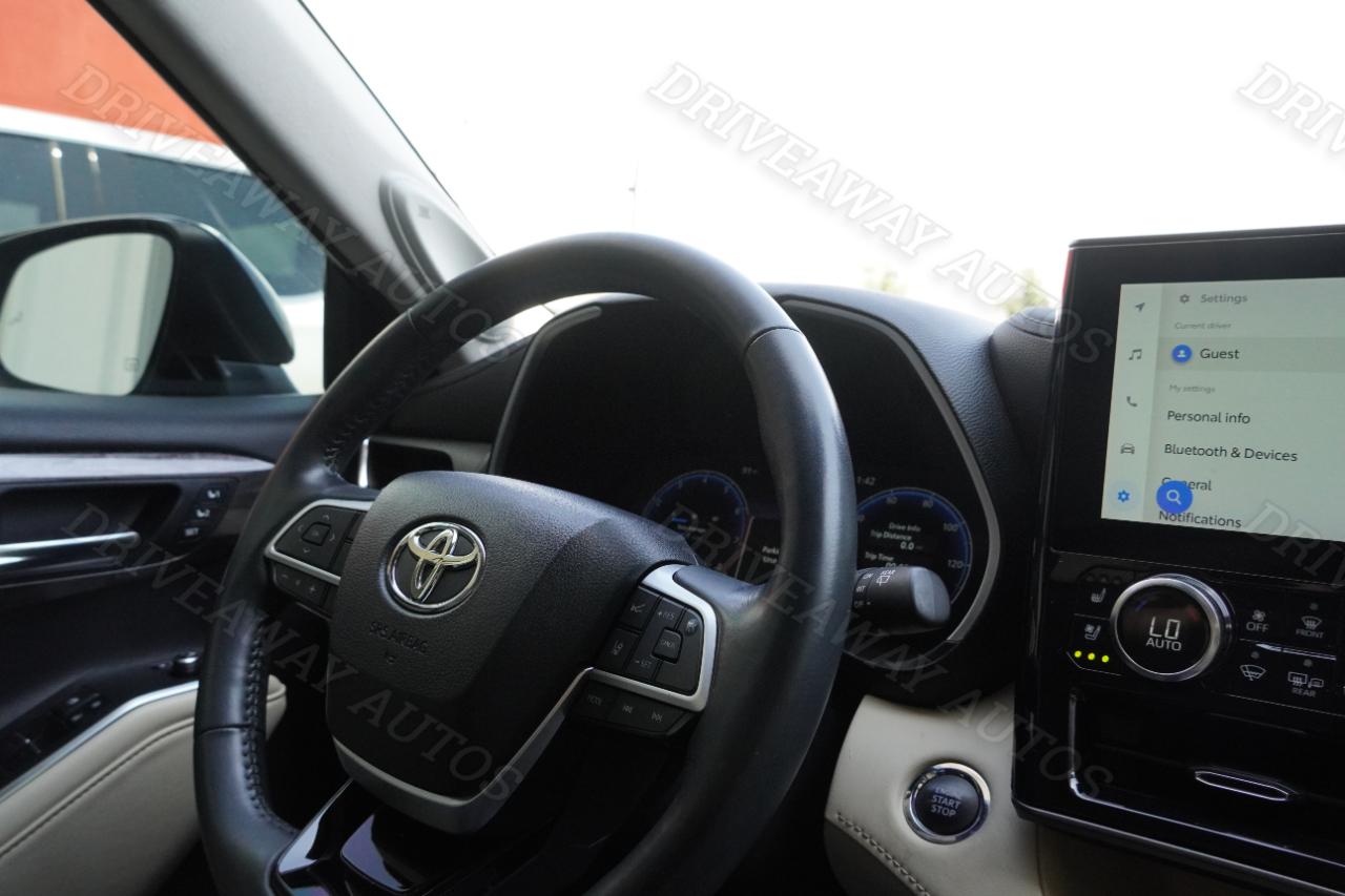 Toyota Highlander Platinum FWD (Natl) 2023